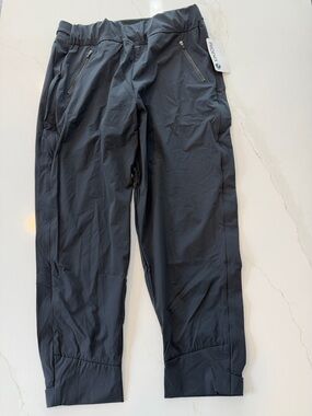 Phoenix Black Cropped Performance Pants